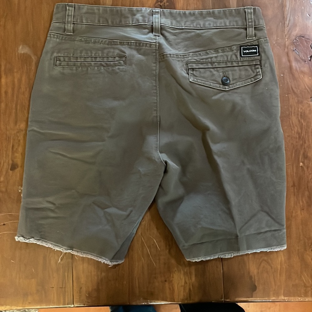 Volcom - Picture 3 of 3